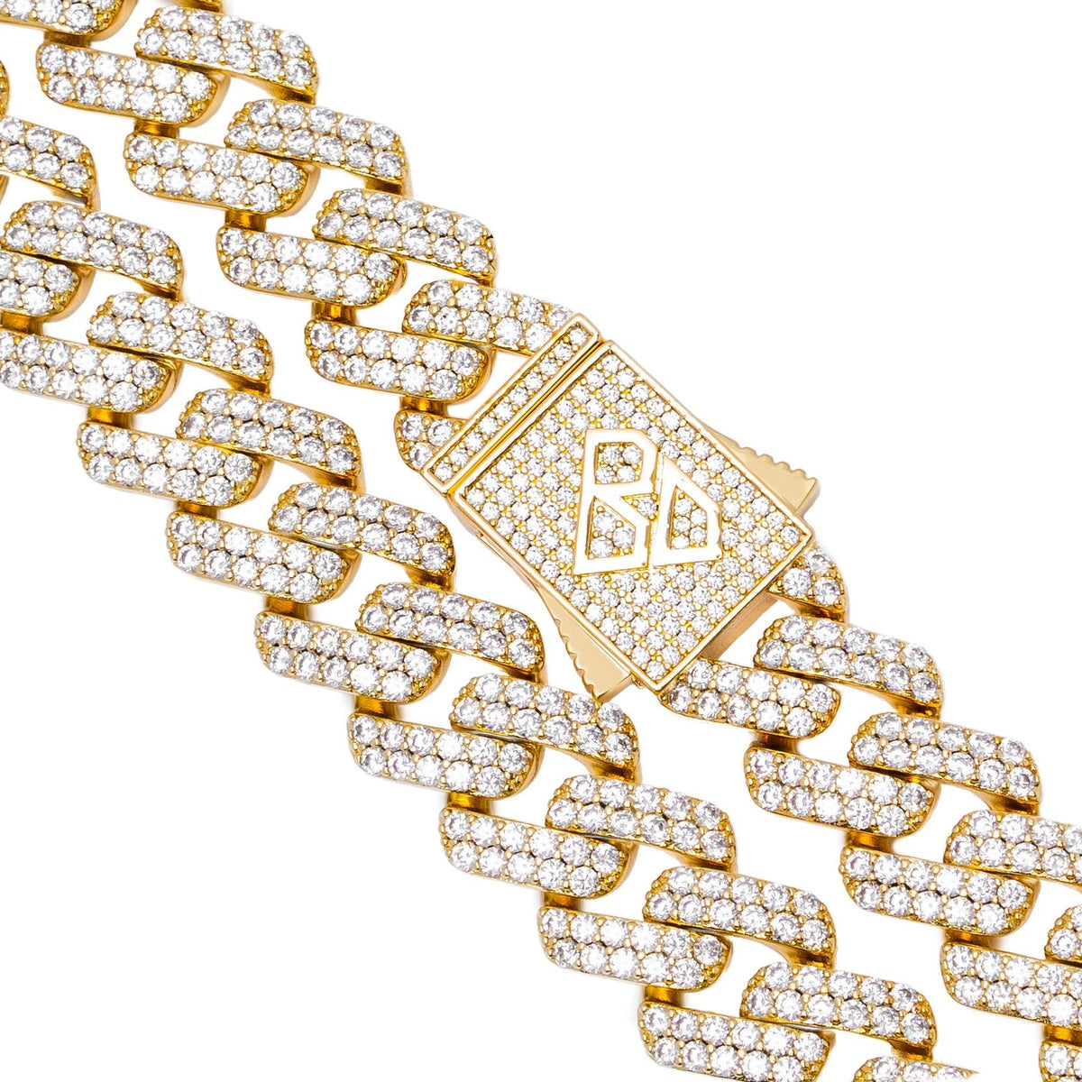 Close-up of Figaro chain links and square diamond clasp detail