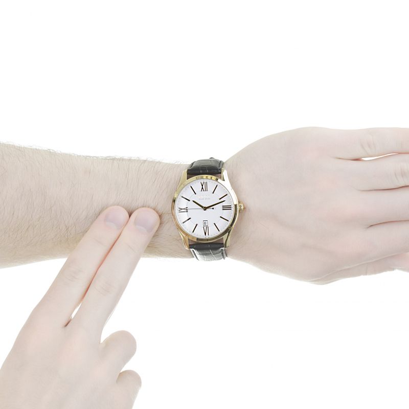 Hugo Boss White Dial Leather Strap Men's Watch 1513020 Water resistance: 30 meters Movement: Quartz